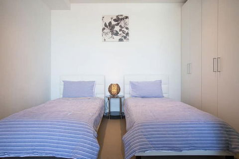 C3CBD Melbourne Apartment - Holiday Jervis Bay 3