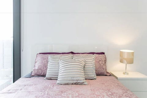 C3CBD Melbourne Apartment - Holiday Jervis Bay 4