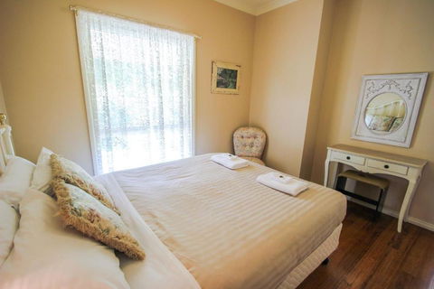 Harrietville Cottage - Holiday Jervis Bay 6