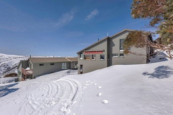 Razorback 3 - Holiday Jervis Bay 5