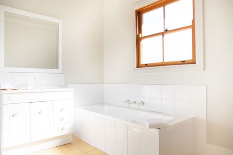 Audrey Wilkinson Vineyard - Holiday Jervis Bay 4