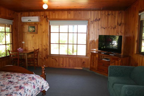 Gaol House Cottages - Holiday Jervis Bay 3