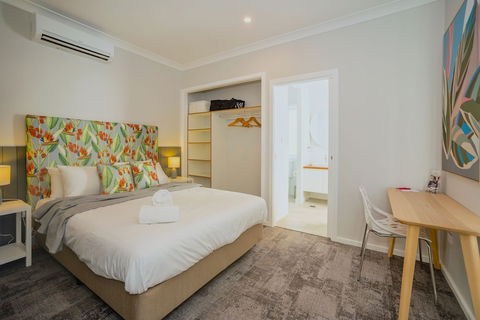Kirsten Accommodation Parkes - Holiday Jervis Bay 3