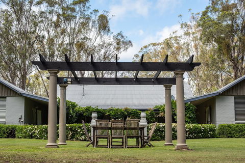 The Woods At Pokolbin - Holiday Jervis Bay 1