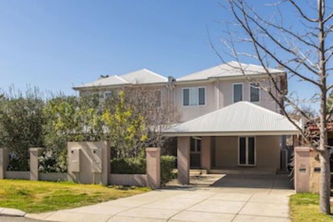 Inner Western Suburbs Retreat - Holiday Jervis Bay 0