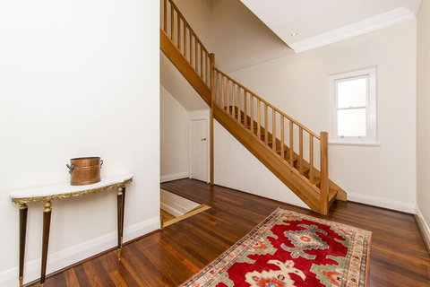 Inner Western Suburbs Retreat - Holiday Jervis Bay 3