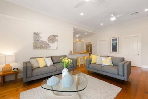 Tallywood 4 Bedroom - Holiday Jervis Bay 2