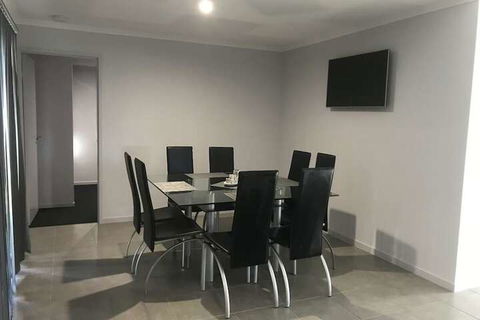 Hervey Bay Holiday Home - Holiday Jervis Bay 7