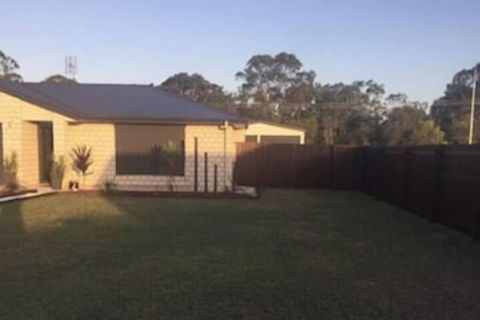 Hervey Bay Holiday Home - Holiday Jervis Bay 0