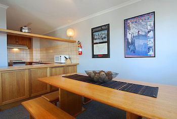 Lawlers 19 - Holiday Jervis Bay 2