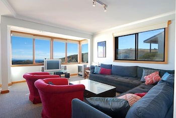 Lawlers 19 - Holiday Jervis Bay 1