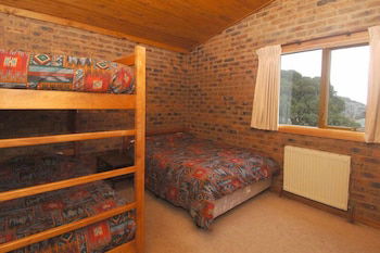Lawlers 34 - Holiday Jervis Bay 1