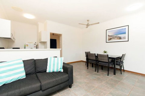 Cable Beach Apartments - Holiday Jervis Bay 5