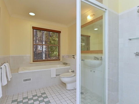 Villa 3br Chambourcin Resort Condo Located Within Cypress Lakes Resort (nothing Is More Central) - Holiday Jervis Bay 4