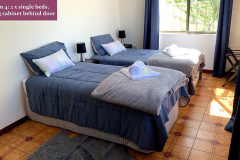 Wollongong Train Station Holiday House - Holiday Jervis Bay 4