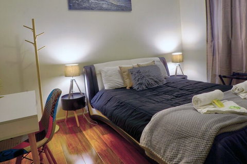 Wollongong Train Station Holiday House - Holiday Jervis Bay 2