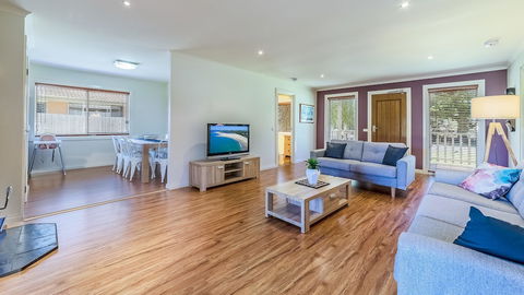 Loch Retreat 550m TO Town - Holiday Jervis Bay 6