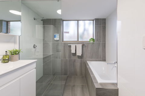 Family, Romance, Fun On Kings Beach - Holiday Jervis Bay 4