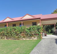 Beilby Beach Cottage Free Wifi  Foxtel PET Friendly - Holiday Jervis Bay