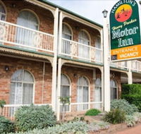 Hamilton's Henry Parkes Motor Inn Parkes - Holiday Jervis Bay