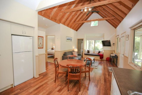 Alpine Arnica Cottage 1 - Holiday Jervis Bay 6