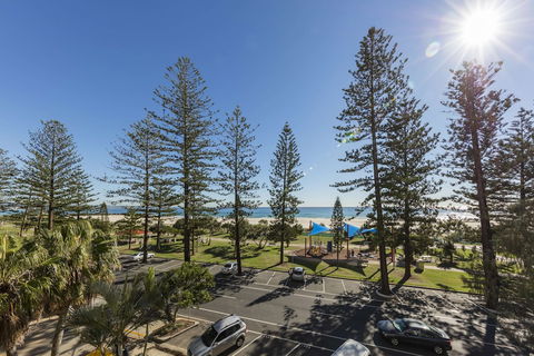 Oaks Gold Coast Calypso Plaza Suites - Holiday Jervis Bay 1