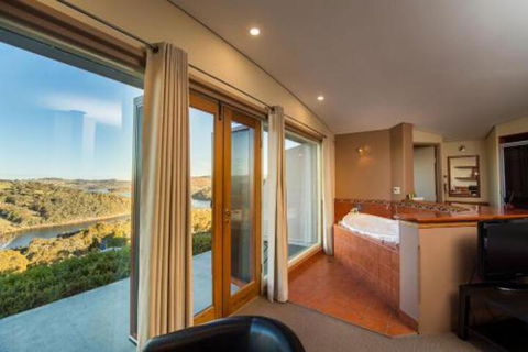 Eagle View Escape - Holiday Jervis Bay 2