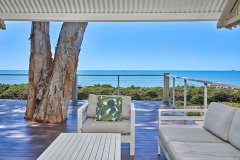 Decked Out By The Sea - Holiday Jervis Bay 1