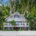 Decked Out By The Sea - Holiday Jervis Bay 0