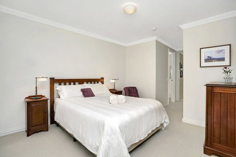Sunny & Spacious Two Bdr Apt SPF13 - Holiday Jervis Bay 2