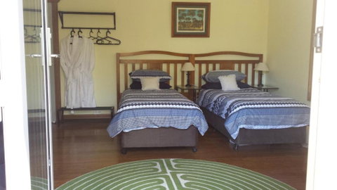 Stringybark Hills Retreat - Holiday Jervis Bay 4