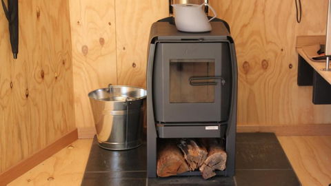 BAY Of FIRES ECO HUT Off Grid Experience At Binalong Bay - Holiday Jervis Bay 5