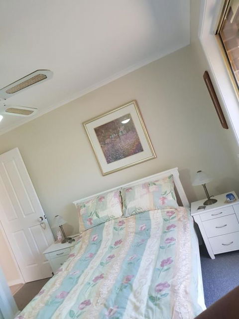 Robyns Nest Hosted Bed & Breakfast - Holiday Jervis Bay 3