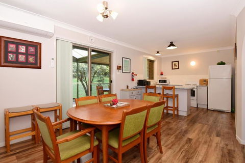 Valley Haven 3 Bedrooms Close To The Village! - Holiday Jervis Bay 1