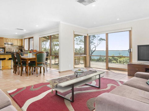 VIEWS At MCCRAE..... - Holiday Jervis Bay 1