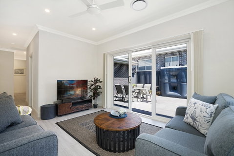 Accommodation Hunter - Adams St Maitland - Holiday Jervis Bay 6
