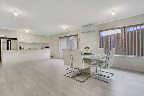 V & V Family Dream Away - Holiday Jervis Bay 4