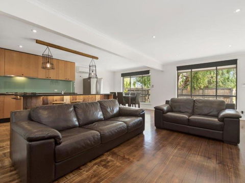 Family Foreshore Favourite - Holiday Jervis Bay 5