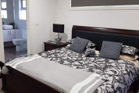 CHELSEA Family Home Close To Beach & Shops - Holiday Jervis Bay 2