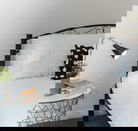 Magdalene Wolli Crk 5.10 - Holiday Jervis Bay