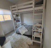 Oakey Creek HV Country Retreat walk to wine tasting - Holiday Jervis Bay