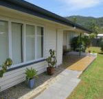 Edge Hill Clean  Green Cairns 7 Minutes from the Airport 7 Minutes to Cairns CBD  Reef Fleet Terminal - Holiday Jervis Bay