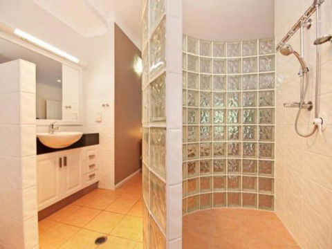 CRISTAL At CLIFTON BEACH - Holiday Jervis Bay 6