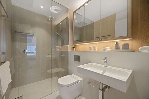 HomeHotel Ultra Luxury 2 Bedroom Next To Mall & Train - Holiday Jervis Bay 6