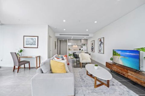 HomeHotel Ultra Luxury 2 Bedroom Next To Mall & Train - Holiday Jervis Bay 0