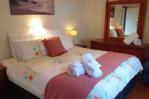 RYE Rock N Roll & Roadsters Are Coming To Town - Holiday Jervis Bay 0