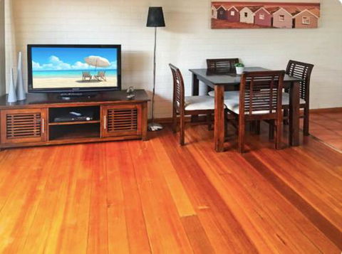 RYE Rock N Roll & Roadsters Are Coming To Town - Holiday Jervis Bay 5