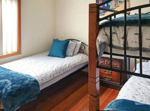 RYE Rock N Roll & Roadsters Are Coming To Town - Holiday Jervis Bay 6