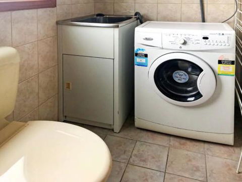 RYE Rock N Roll & Roadsters Are Coming To Town - Holiday Jervis Bay 1