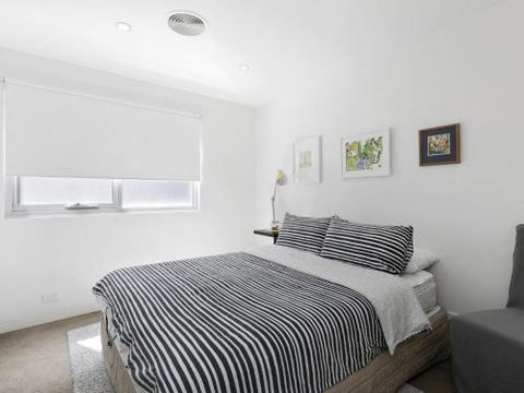 LOUTTIT BAY APARTMENT 2 Main Street With Wifi & Views - Holiday Jervis Bay 4